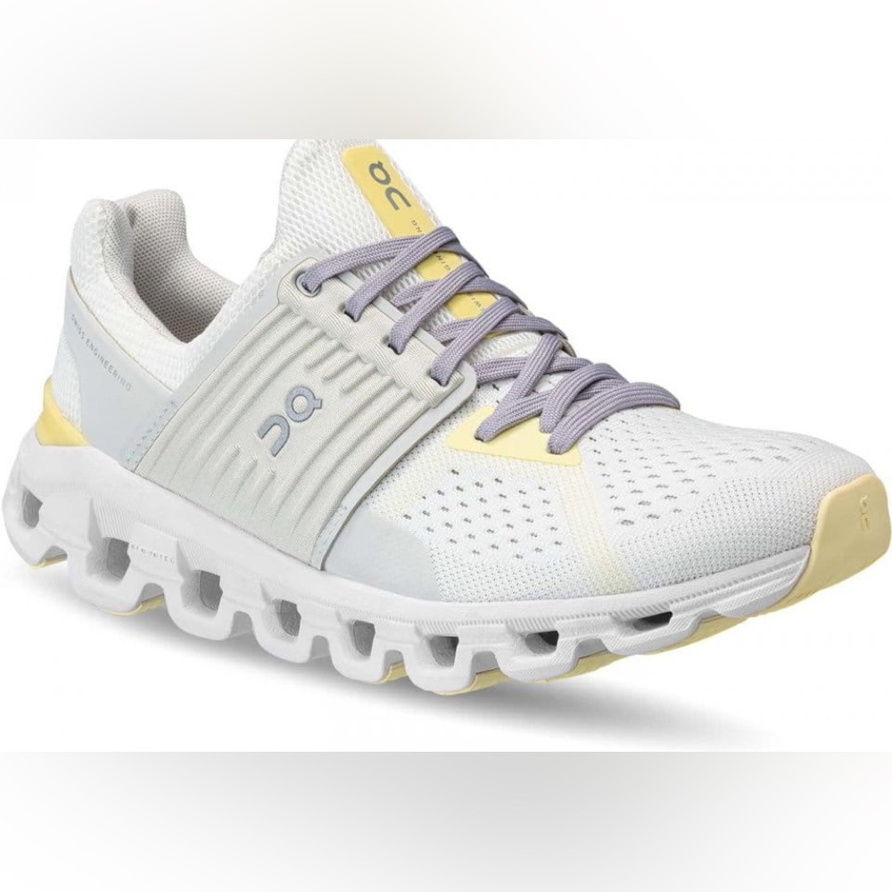 On cloud woman running shoes 6.5 W